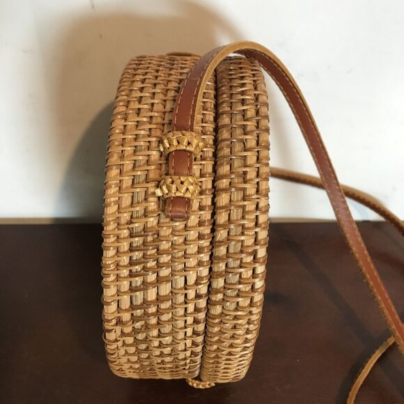 Round Wicker Crossbody Handbag With Leather Strap & Tropical Print Lining - Picture 4 of 11
